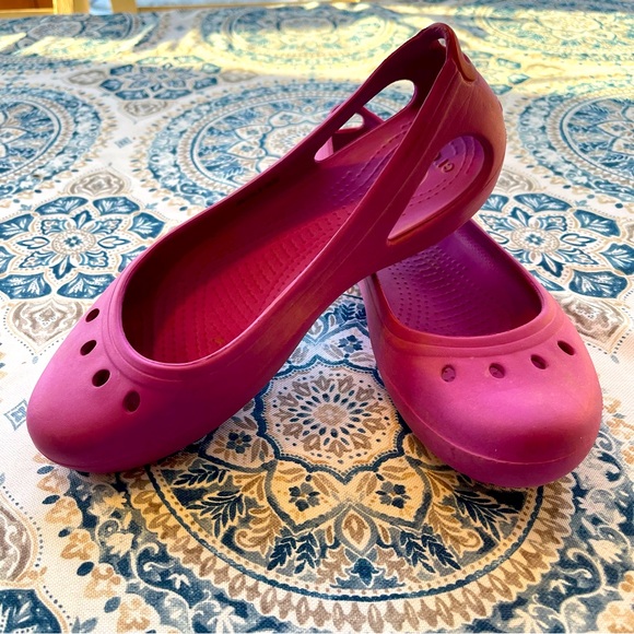 CROCS Shoes Crocs Womens Kadee Flat In Pink Size 8 Poshmark